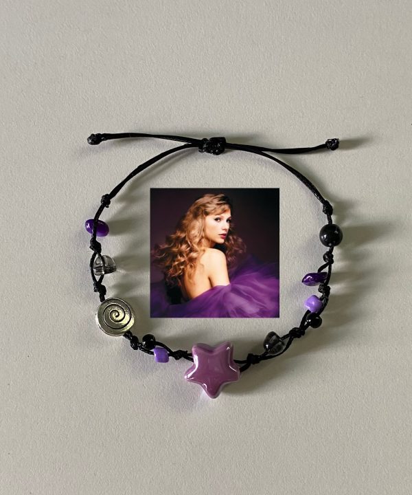 Vòng tay tím Taylor Swift